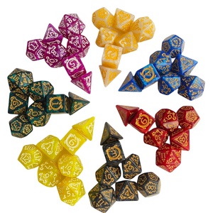 100 farklı stilleri karıştırma renk 7 adet şeffaf çokyüzlü zar Set plastik şişe için D & D rol oynayan masa oyunları - Product Image 5