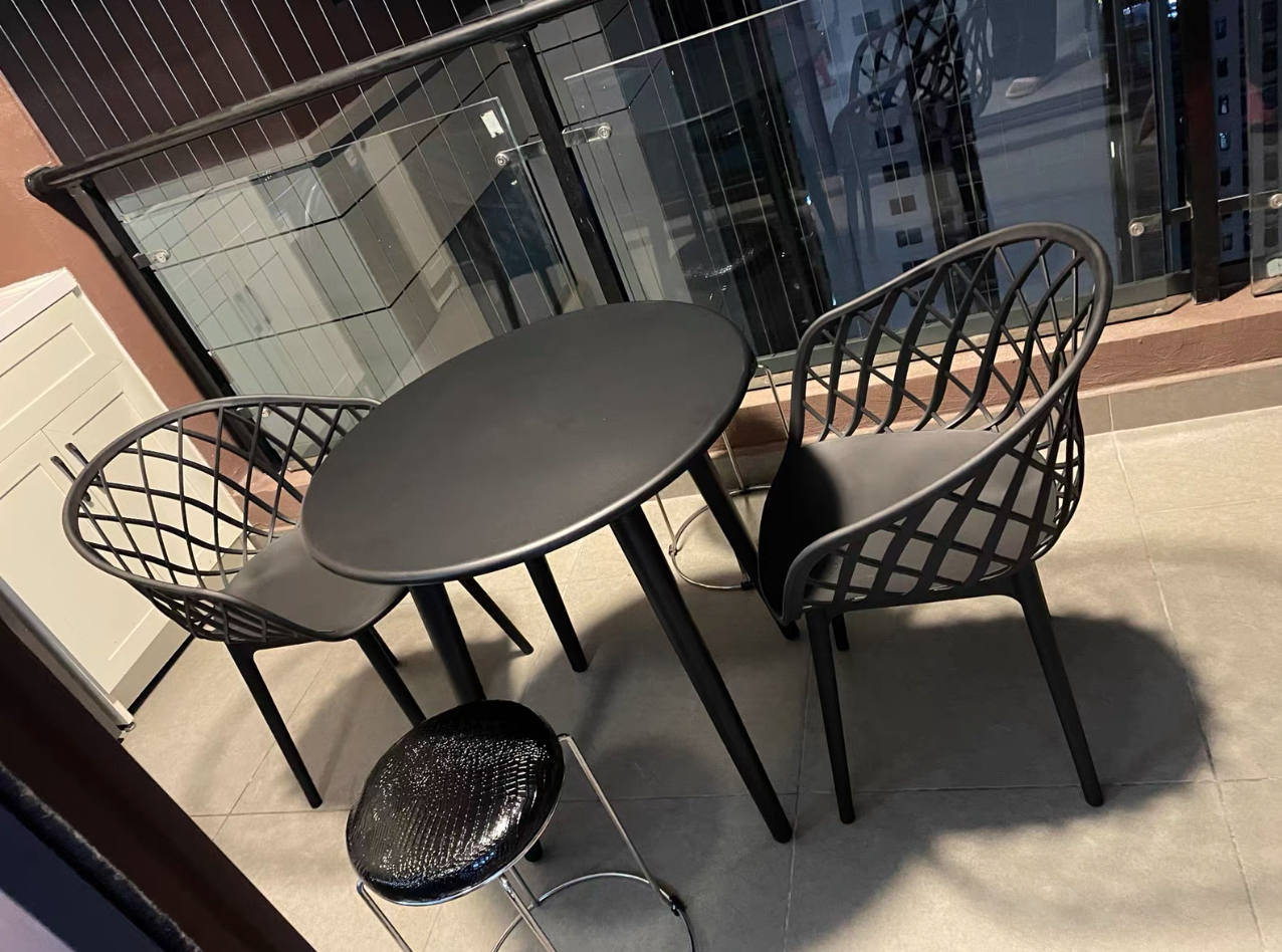 2 chaises table ronde en acier carbone 60cm