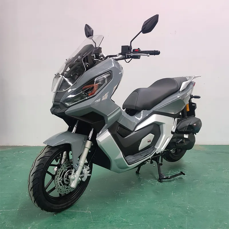 Licence CEE scooter neuf vélo adulte 150cc moteur refroidi à l'eau moto à essence fabriquée en Chine