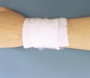 Sentetik döküm ve POP bandaj altında yastıklama için Undercast dolgu 7.5cm * 2.7m - Product Image 4