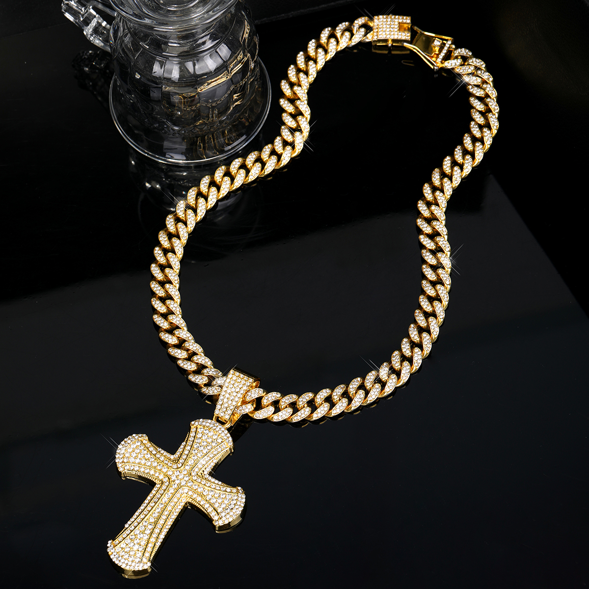 C croix or avec chaîne