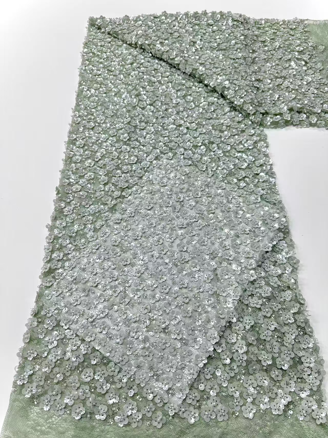 สีเขียวอ่อน