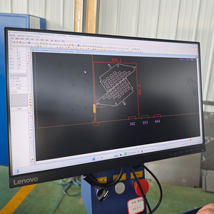 Punzonadora de torreta CNC Dispositivo de reposicionamiento de alta precisión con sistema de lubricación centralizado Punzonadora de láminas