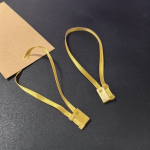 Cadena de etiqueta colgante de satén de lujo Cadena de etiqueta de cinta personalizada Cadena de etiqueta colgante de plástico - Product Image 3