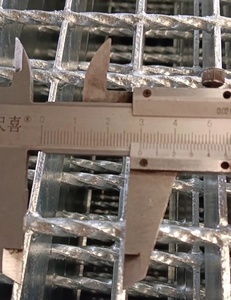 定制现代设计镀锌钢格板平台走道铝格板带沟盖户外应用 - Product Image 2