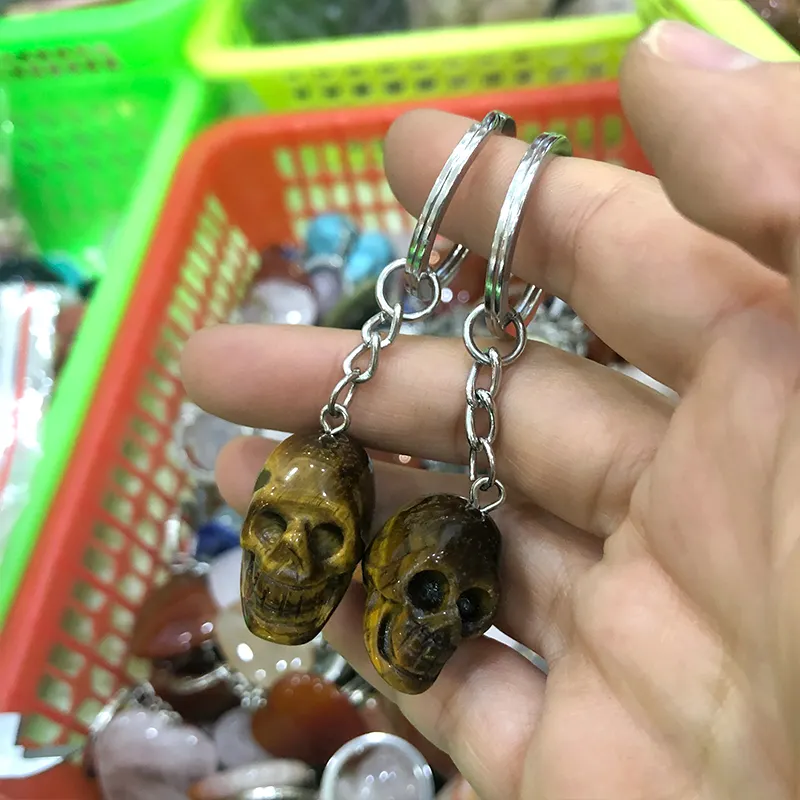 Chạm Khắc Vật Liệu Khác Nhau Pha Lê Hộp Sọ Mong Muốn Đá Keychain