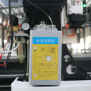 Vendedor caliente carpintería CNC 1325 con 9kw husillo servomotor CNC Router para la industria del mueble Enrutador Cnc de anidamiento