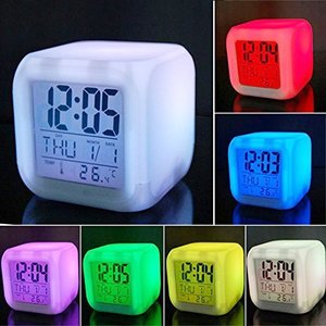 7 LED เปลี่ยนสีดิจิตอลนาฬิกาปลุกเครื่องวัดอุณหภูมิวันที่เวลา Night Light/Creative ตกแต่งบ้านนาฬิกาปลุก/นาฬิกาปลุกส่องสว่าง