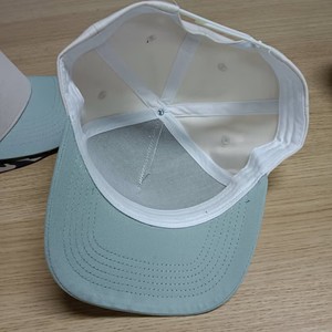 Custom Men's Baseball Cap with 3D Raised Embroidered Logo Running Sports Caps Structure Cotton <strong>Two</strong> <strong>Tone</strong> <strong>5</strong> <strong>Panel</strong> Snapback Hat - Product Image 3
