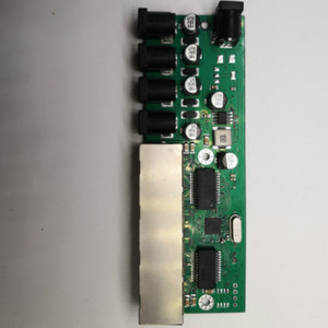 Módulo de conmutador Ethernet de 4 puertos personalizado con salida de potencia 9-30V DC - Product Image 3