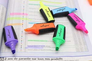 Mini penne evidenziatore efficienti: grande capacità di inchiostro e impugnatura morbida per forniture per scuola e ufficio - Product Image 2