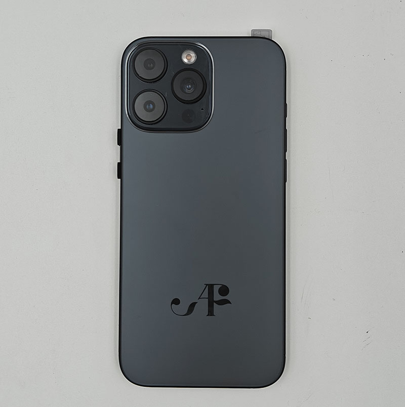 4G-Black Titanium (ไม่รองรับในจีน)