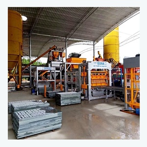 Máquina de fabricación de bloques de enclavamiento de hormigón, producción de bloques huecos con bomba PLC, componentes de núcleo de caja de cambios de motor, 2017 - Product Image 1