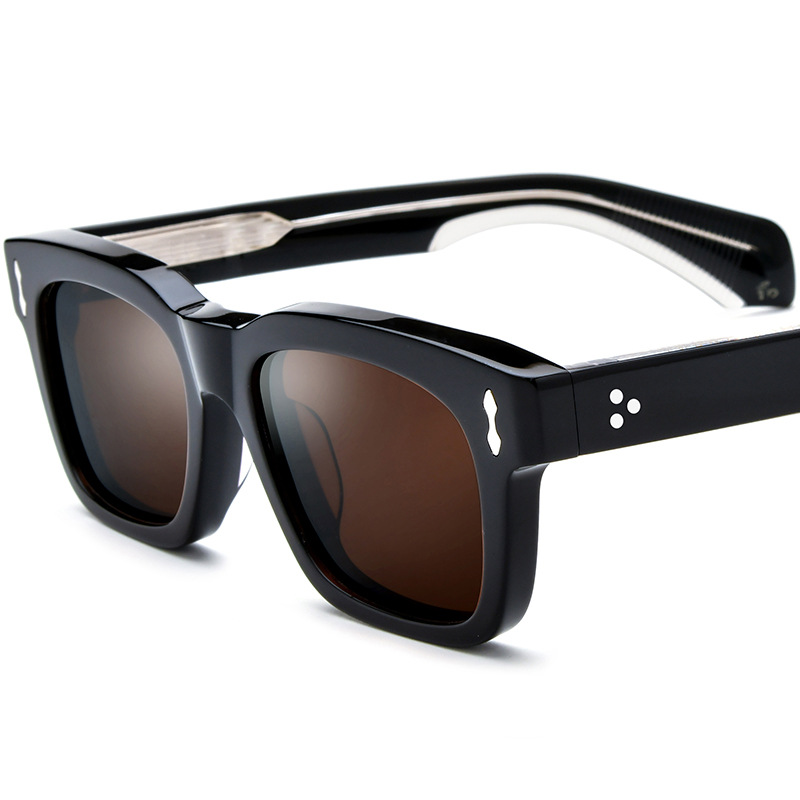 Montura negra colorida, lentes marrones C4