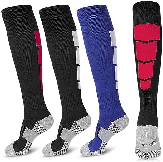 Venta directa de fábrica nuevo diseño personalizado hasta la rodilla calcetines de fútbol atléticos