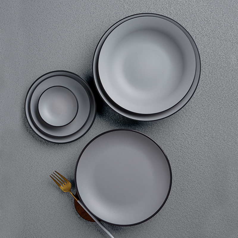 Two-tone grey plate