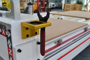 Caricamento automatico e scarico di nidificazione macchina Router CNC 1224 ATC CNC per la produzione di mobili in legno - Product Image 6