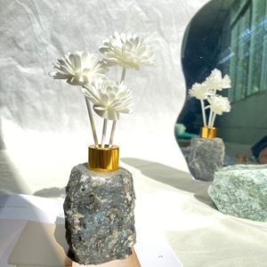 Ham kristal gül kuvars aventurin Reed difüzör boş şişe kaba taş aromalı uçucu yağ difüzör şişe - Product Image 4