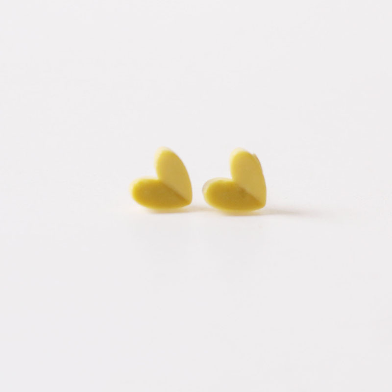 Yellow textured heart