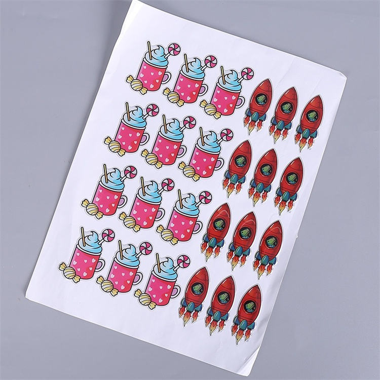 มีสีสัน