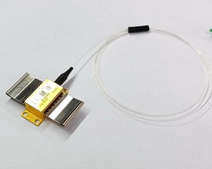 中国供应商Emcore/Ortel 1790大功率连续光源激光蝶形封装激光模块