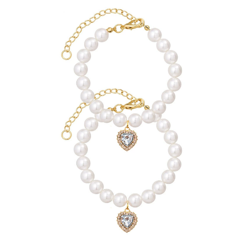 Pearl necklace (white heart-shaped)