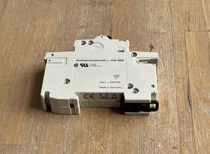 Nuovo e originale Plc S281 K25A interruttore 25A 1 polo 230400V PLC Controller di programmazione - Product Image 4