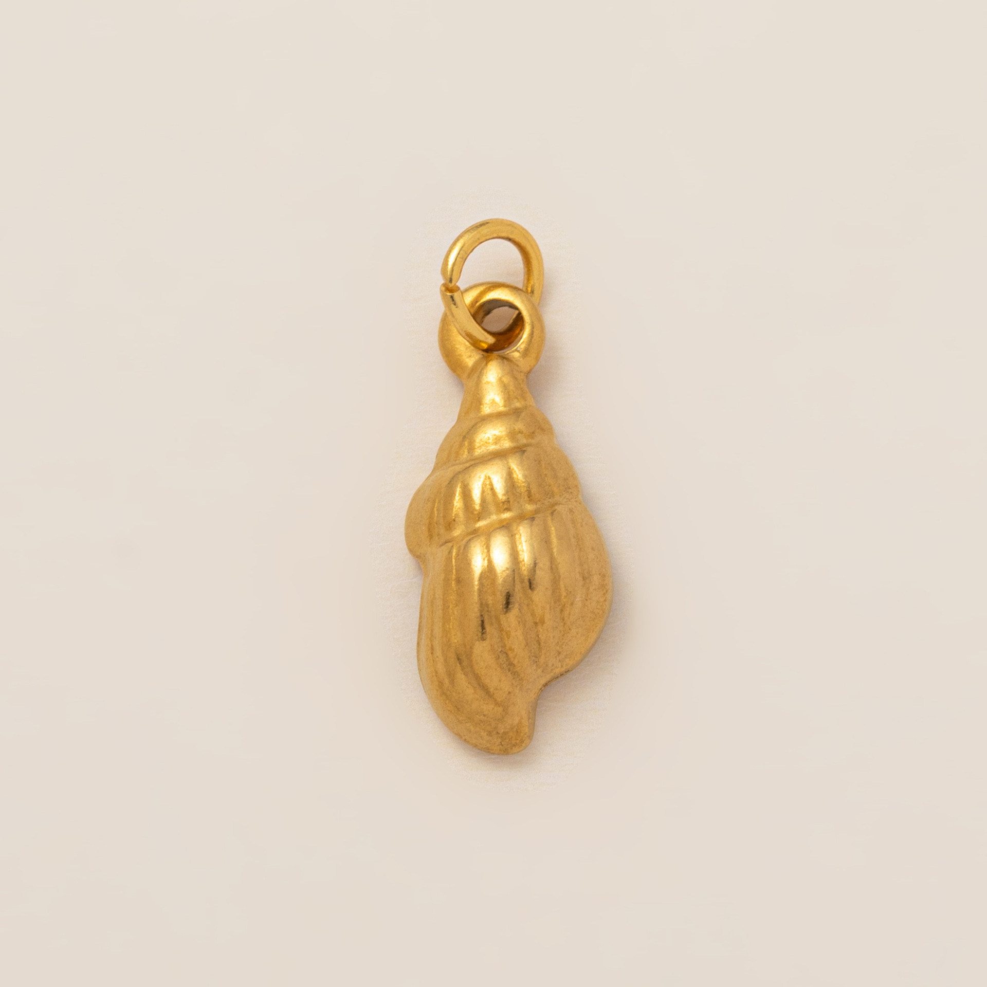Conch Small Gold Pendant