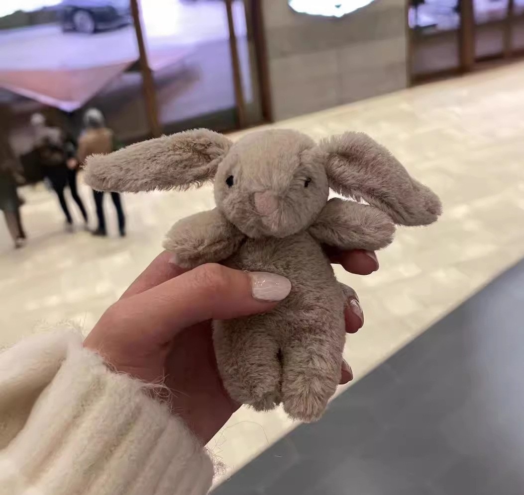 Pendentif Bonnie lapin kaki beige 13cm