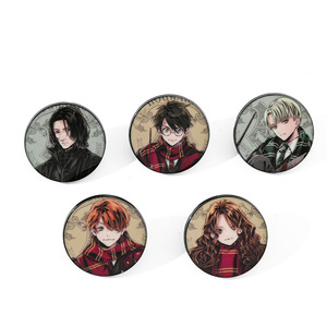 映画ウィザードリーハリーバッジマジックスクールピン - Product Image 1