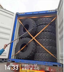 Ağır kamyon lastiği kama 425/65r21 KAMAZ 425/85r21 1400-20 1600-20 OTR kapalı yol lastiği 4X4 <span class=keywords><strong>6X6</strong></span> şiddetli yol durumu için