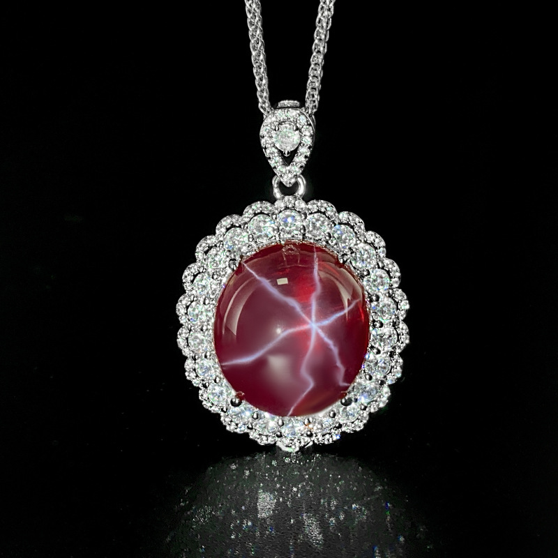 Pendentif étoile lumineuse à six branches en corindon rouge