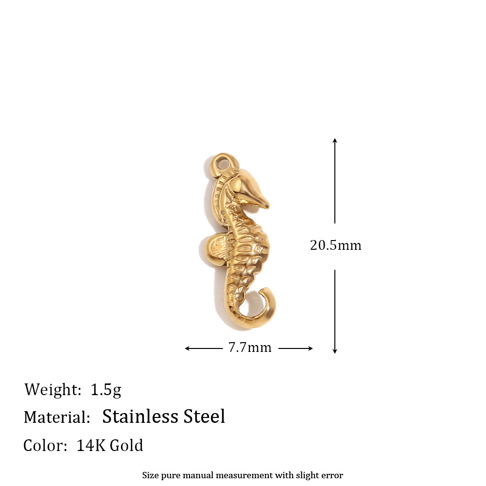 Seahorse Pendant - Gold