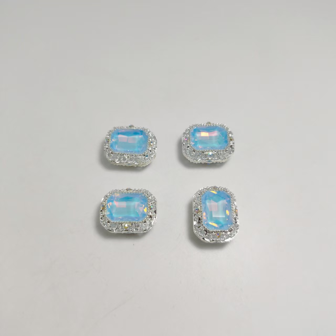 Diamante azul moca plateado
