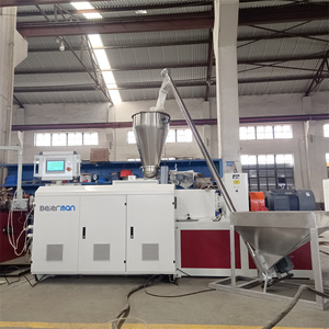 PVC duvar paneli üretim hattı köpük yivli <span class=keywords><strong>soffit</strong></span> ekstrüzyon hattı
