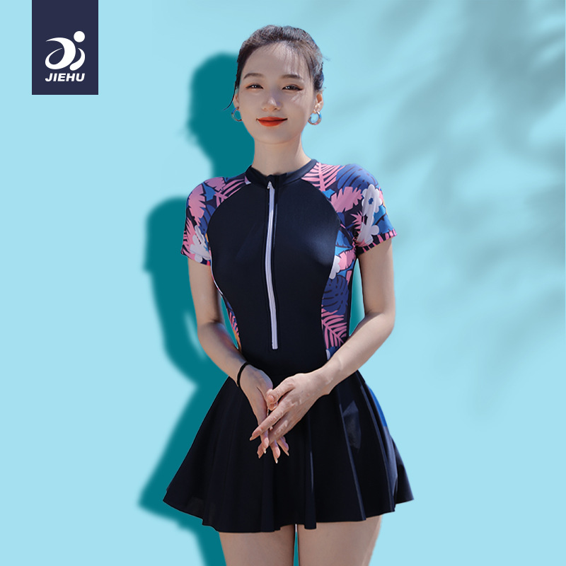 82251-ดอกไม้สีดำและสีน้ำเงิน