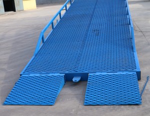 Mobile Hydraulic Container <strong>Loading</strong> <strong>Warehouse</strong> Logistics <strong>Platform</strong> <strong>Unloading</strong> Ramp <strong>Unloading</strong> <strong>Platform</strong> - Product Image 2
