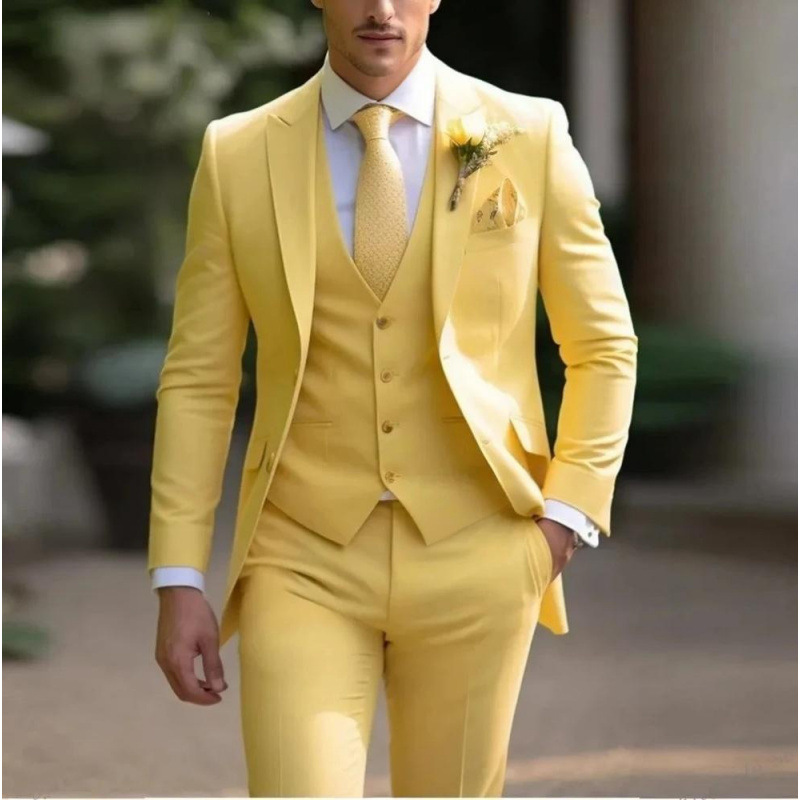 Gilet e pantaloni eleganti giallo chiaro
