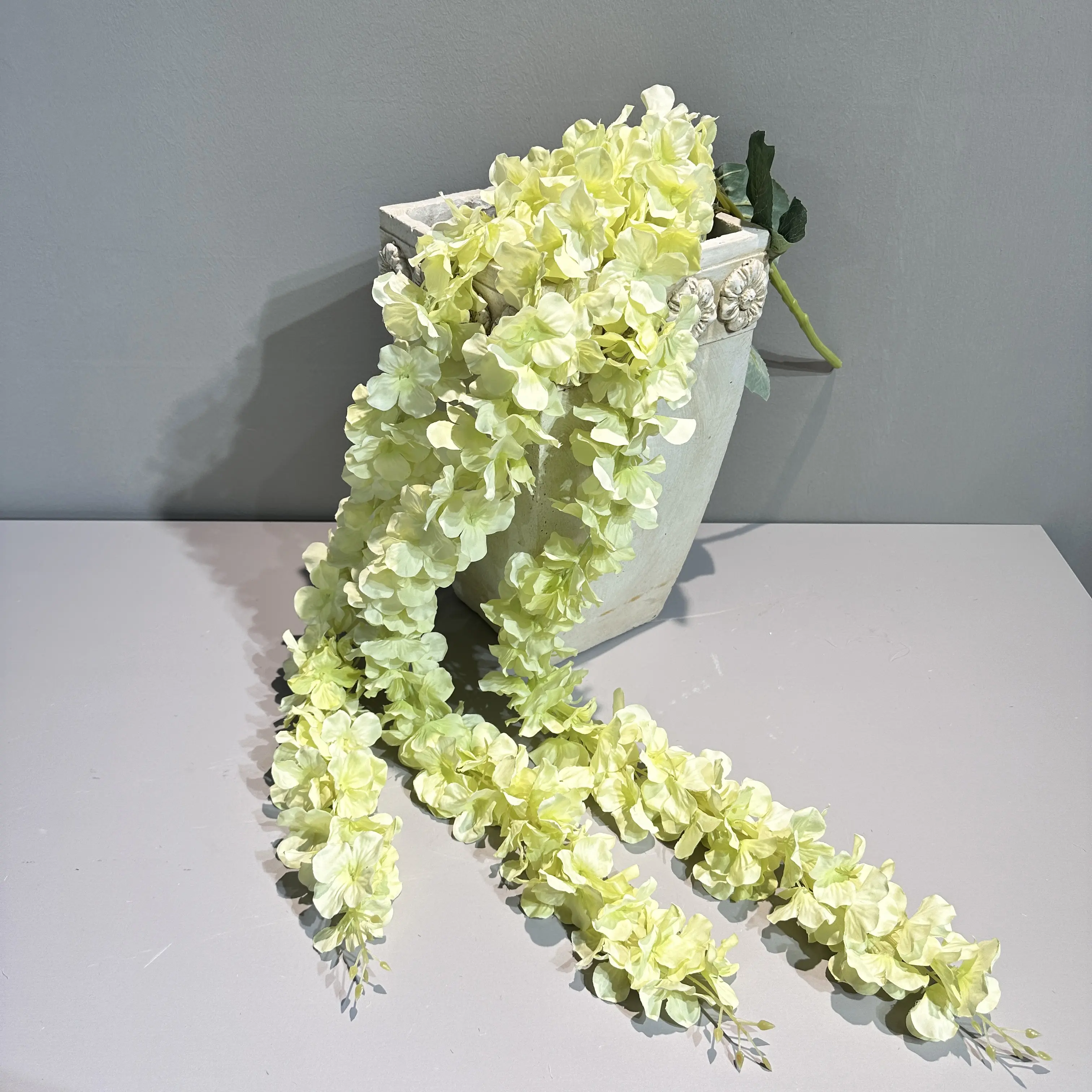 All'ingrosso di seta colorata di nozze glicine artificiale fiore appesa vite per la festa di decorazione di nozze a casa
