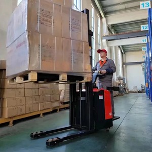 İstifleyici üzerinde yeni 2ton 8m elektrikli Reach Stacker Forklift 1.5T binici - Product Image 2
