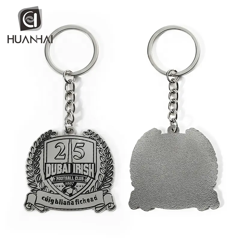 Porte-clés personnalisé en métal argenté avec logo gravé en émail pour l'anniversaire du club de football de Dubaï