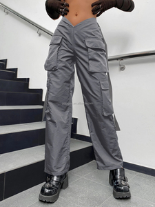 <span class=keywords><strong>2025</strong></span>新款设计拼接口袋拉链宽腿高腰宽松休闲裤女