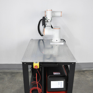 Robot macchina di saldatura Laser trascinamento programmazione 6 assi Cobot braccio robotico con saldatore Laser a fibra raffreddato ad aria