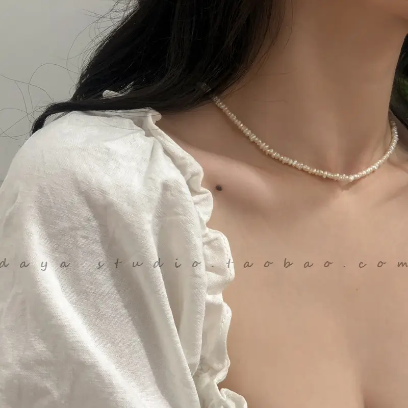 Collana girocollo con perle di perle INS Fashion collana girocollo con catena di perline placcata in oro fiore 2021