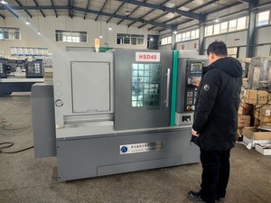 Curso de programación de torno CNC HSD40 Máquina combinada de torno CNC - Product Image 6