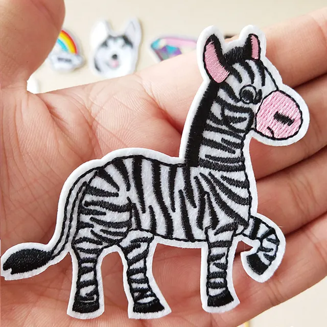 Custom Cute Cartoon Jungle Animal Embroidery Patches for Children Clothing Bag Iron On Embroidered Appliques Apparel Decor