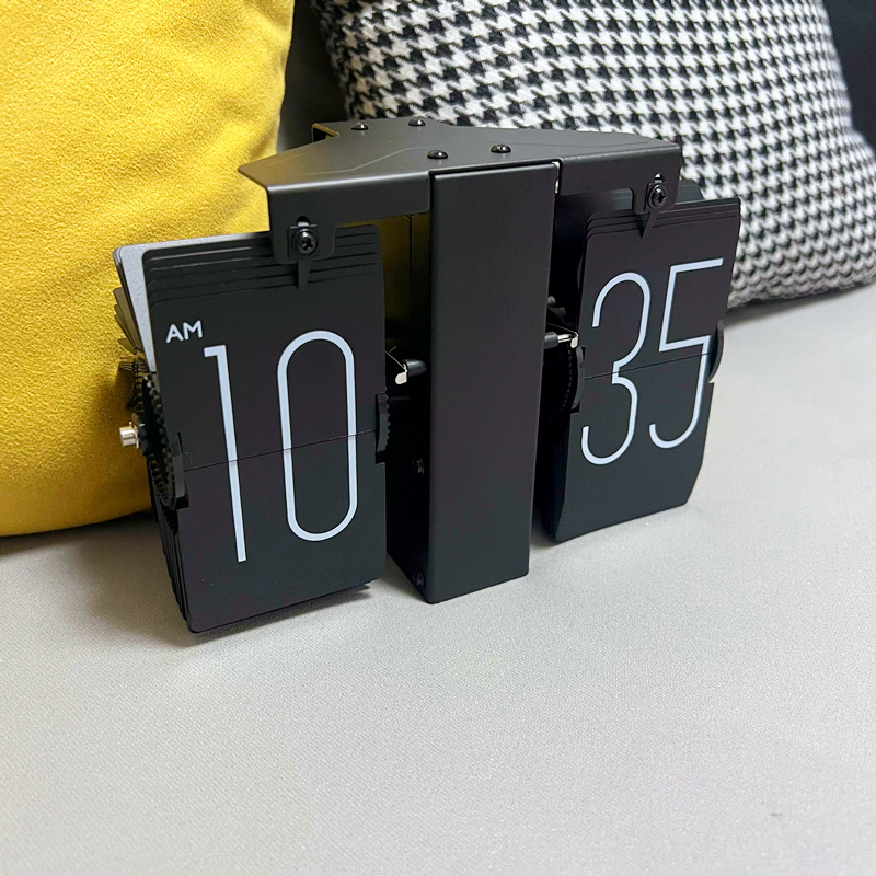 Wall Clock light luxury All Black fine words