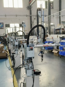 Sistema de automatización de servomotor RX650, brazo oscilante, brazo de Robot colaborativo para máquina de moldeo por inyección - Product Image 6