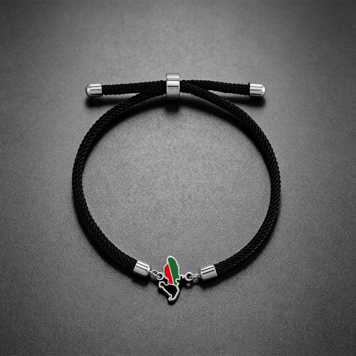Pulsera negra Martinique color acero.