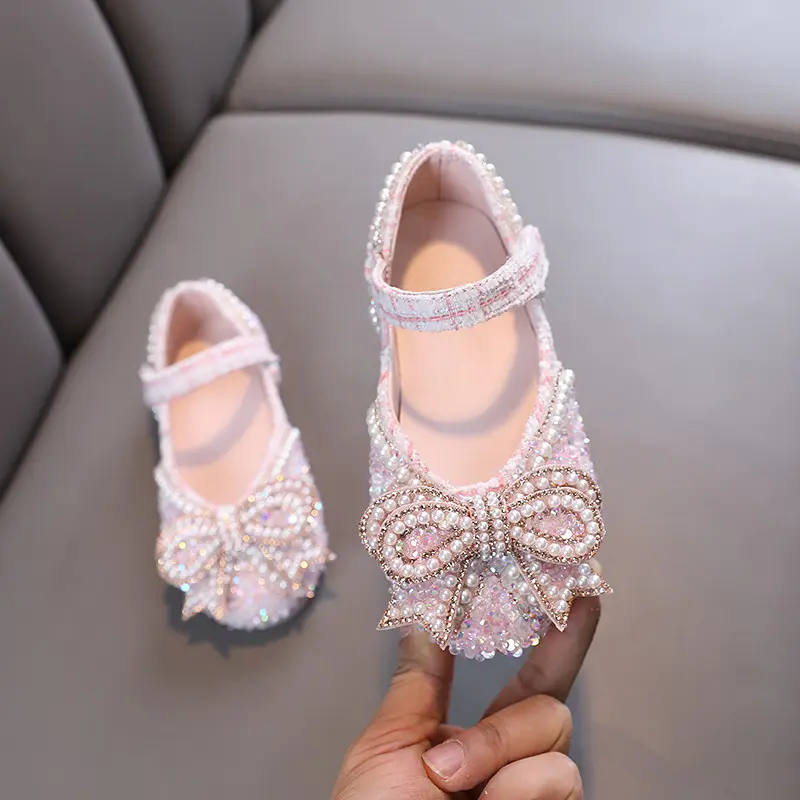 أحذية الأميرات الصيفية للفتيات الصغيرات مصنوعة من الجلد الناعم أحذية كريستالية للفتيات الصغيرات مزينة بالترتر 9099
